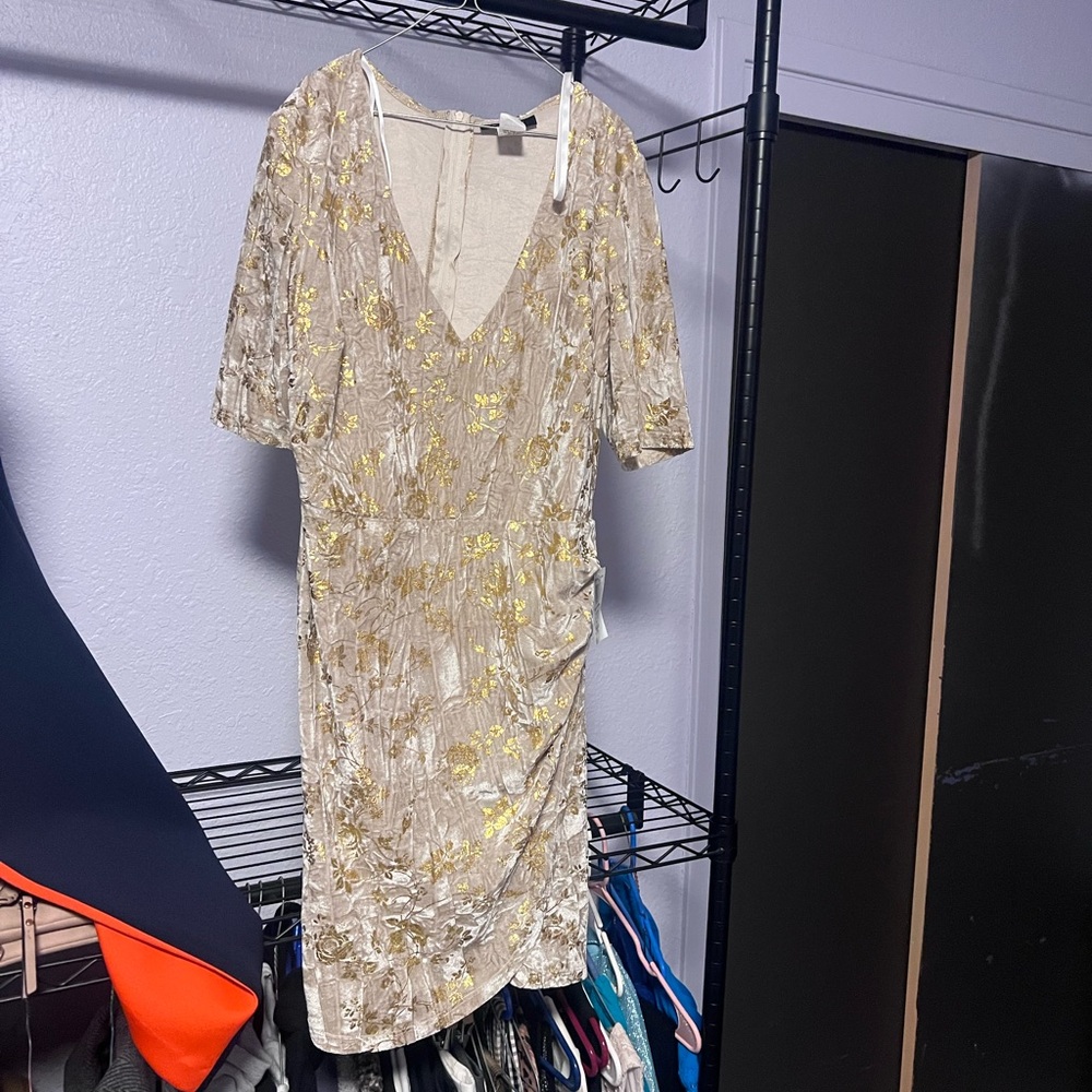 Elegant Gold Floral Dress